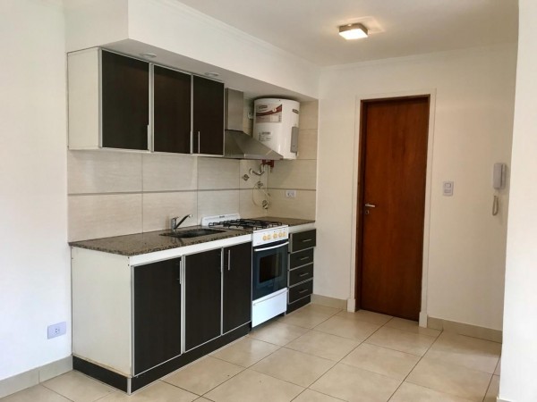 VENTA 2 AMBIENTES - ESPACIO COCHERA