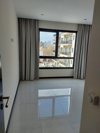 VENTA 4 AMBIENTES CON BALCON TERRAZA