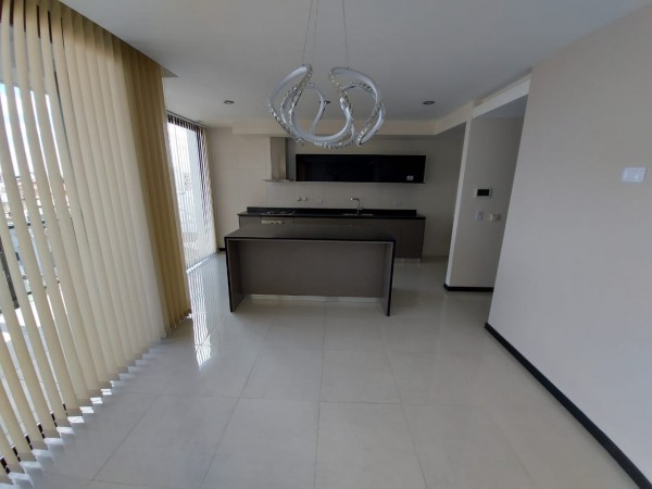 VENTA 4 AMBIENTES CON BALCON TERRAZA