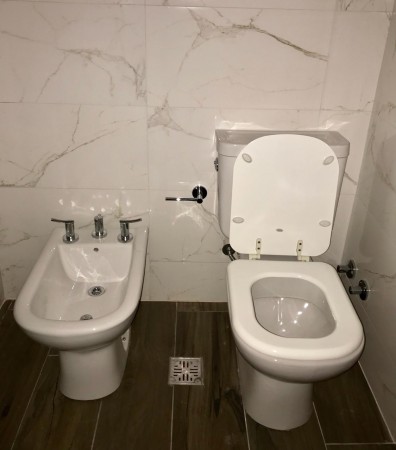 VENTA 2 AMBIENTES con COCHERA