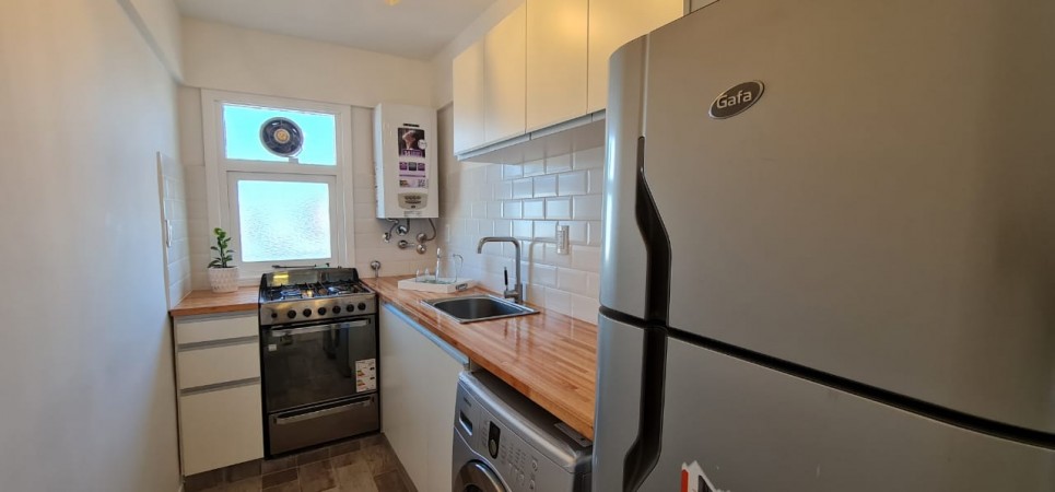 VENTA 2 AMBIENTES CON 3 BALCONES