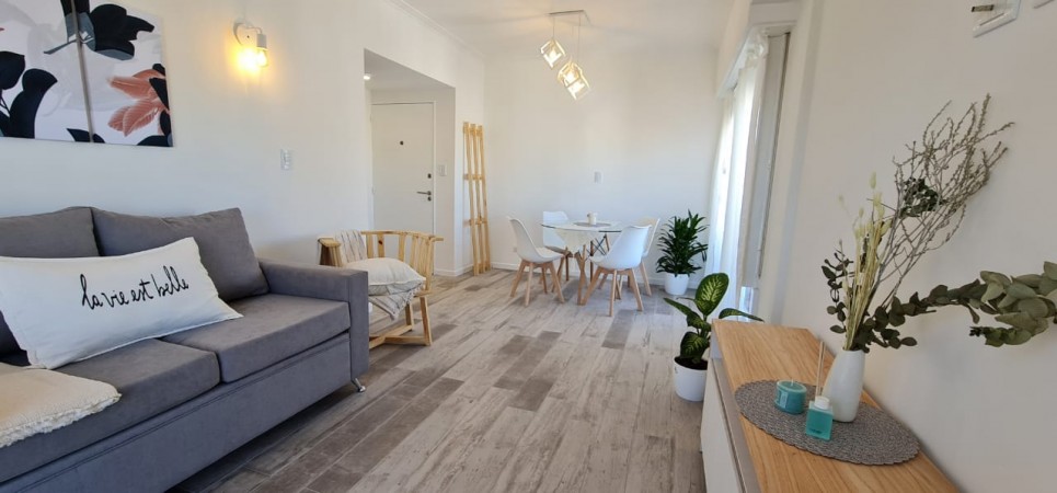 VENTA 2 AMBIENTES CON 3 BALCONES
